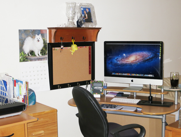 julie-desk